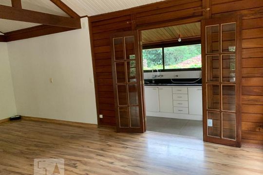 Sala de casa de condomínio à venda com 4 quartos, 180m² em Itanhangá, Rio de Janeiro