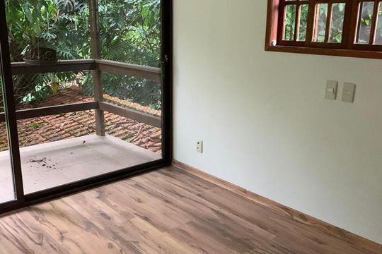Quarto 1 de casa de condomínio à venda com 4 quartos, 180m² em Itanhangá, Rio de Janeiro
