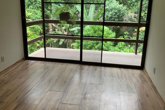 Quarto 3 de casa de condomínio à venda com 4 quartos, 180m² em Itanhangá, Rio de Janeiro