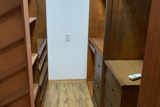 Closet de casa de condomínio à venda com 4 quartos, 180m² em Itanhangá, Rio de Janeiro