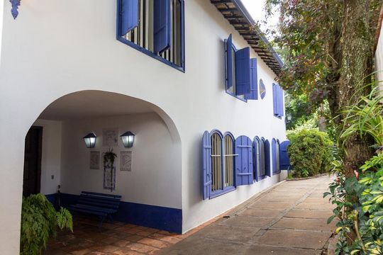 Fachada de casa à venda com 4 quartos, 580m² em Rolinópolis, São Paulo