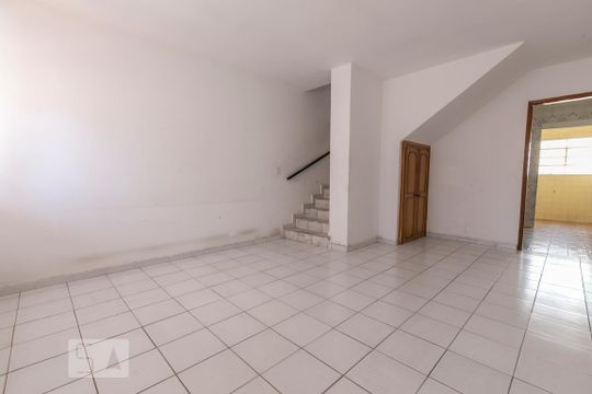 Casa para alugar com 2 quartos, 140m² em Nossa Senhora do Ó, São Paulo