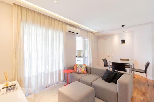 Sala de apartamento para alugar com 2 quartos, 71m² em Paraíso, São Paulo