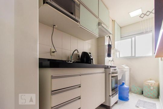 Cozinha e Área de Serviço de apartamento para alugar com 1 quarto, 34m² em Cambuci, São Paulo