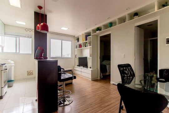 Sala de apartamento para alugar com 1 quarto, 34m² em Cambuci, São Paulo