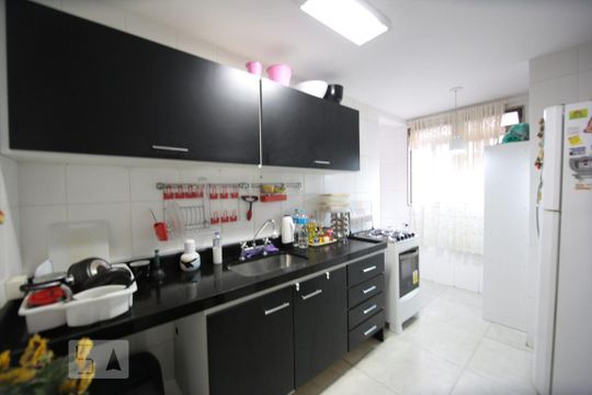 Cozinha de apartamento para alugar com 3 quartos, 120m² em Recreio dos Bandeirantes, Rio de Janeiro