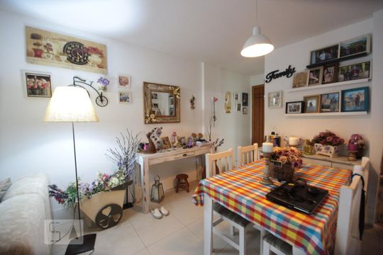 Sala de apartamento para alugar com 3 quartos, 120m² em Recreio dos Bandeirantes, Rio de Janeiro