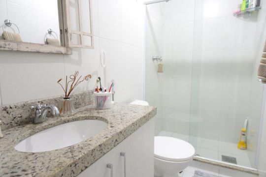 Banheiro de apartamento para alugar com 3 quartos, 120m² em Recreio dos Bandeirantes, Rio de Janeiro