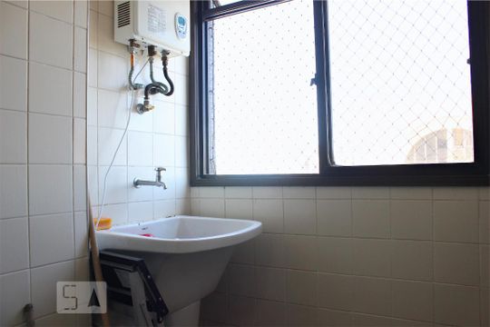 Área de Serviço de apartamento para alugar com 2 quartos, 70m² em Barra da Tijuca, Rio de Janeiro