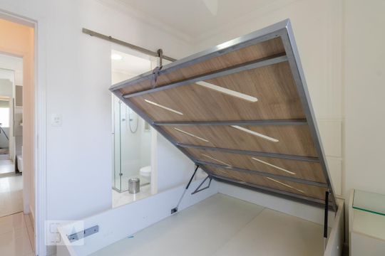 Suite 1 de apartamento para alugar com 2 quartos, 63m² em Vila Uberabinha, São Paulo