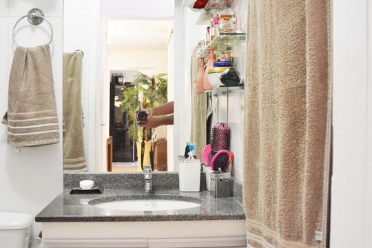 Banheiro da Suíte de apartamento à venda com 2 quartos, 55m² em Taquara, Rio de Janeiro