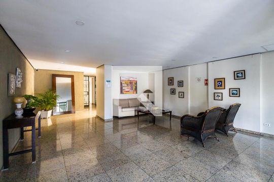 Hall de entrada de apartamento para alugar com 2 quartos, 68m² em Pinheiros, São Paulo