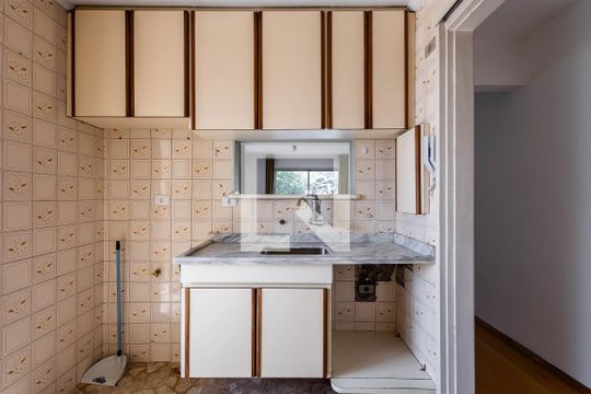 Cozinha de apartamento para alugar com 2 quartos, 68m² em Pinheiros, São Paulo