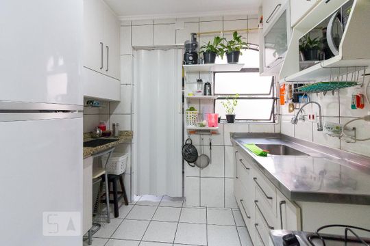 Cozinha de apartamento à venda com 3 quartos, 70m² em Vila Rosália, Guarulhos