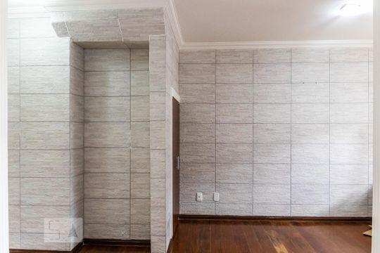 Sala de casa de condomínio para alugar com 3 quartos, 94m² em São Luiz, Belo Horizonte