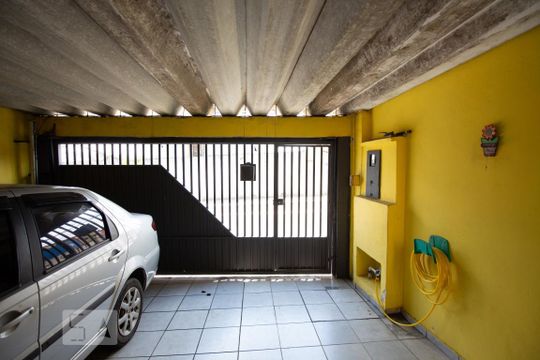 Garagem de casa à venda com 4 quartos, 174m² em Vila Campestre, São Paulo
