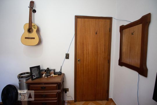 Quarto de casa à venda com 4 quartos, 174m² em Vila Campestre, São Paulo