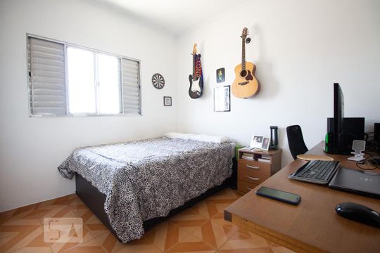 Quarto de casa à venda com 4 quartos, 174m² em Vila Campestre, São Paulo