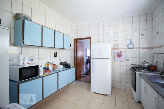 Cozinha de casa à venda com 4 quartos, 174m² em Vila Campestre, São Paulo