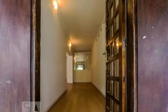 Casa à venda com 4 quartos, 350m² em Vila Mariana, São Paulo