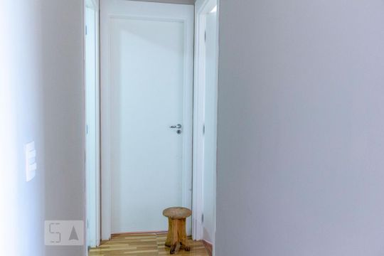 Corredor de apartamento para alugar com 2 quartos, 41m² em Jardim São Savério, São Paulo