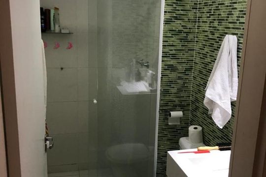 Banheiro Quarto 2 de apartamento à venda com 3 quartos, 70m² em Centro, Niterói