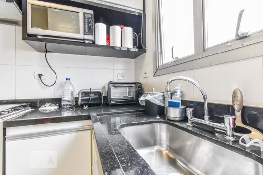 Cozinha de apartamento à venda com 2 quartos, 98m² em Jardim Paulista, São Paulo