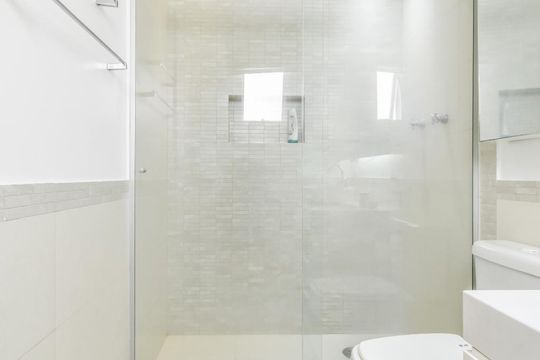 Suíte - Banheiro de apartamento à venda com 2 quartos, 98m² em Jardim Paulista, São Paulo