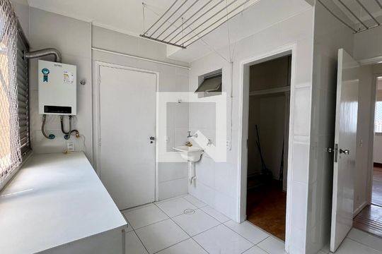 Área de Serviço de apartamento para alugar com 4 quartos, 126m² em Sumarezinho, São Paulo