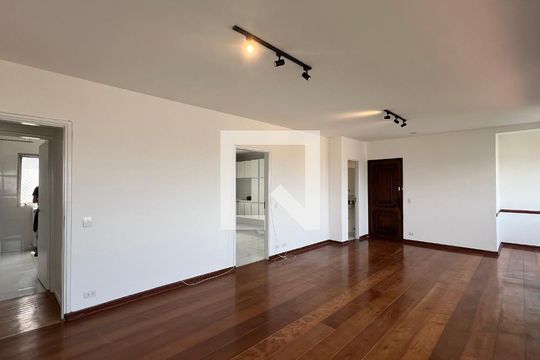 Sala de apartamento para alugar com 4 quartos, 126m² em Sumarezinho, São Paulo
