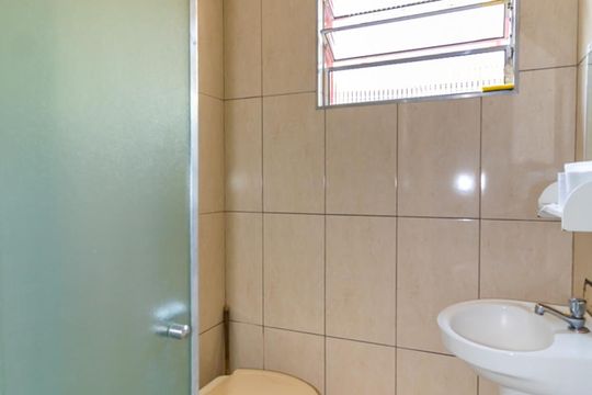 Banheiro de apartamento à venda com 3 quartos, 67m² em Vila Constança, São Paulo
