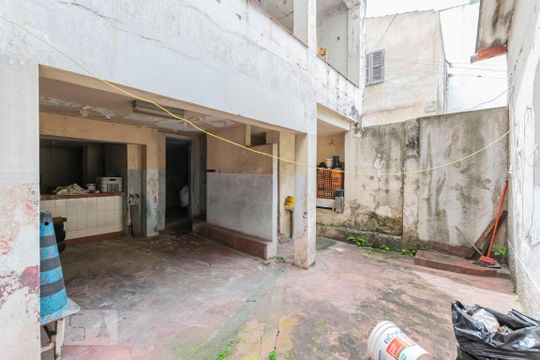 1o. Andar - Fundos de casa à venda com 3 quartos, 295m² em Cambuci, São Paulo