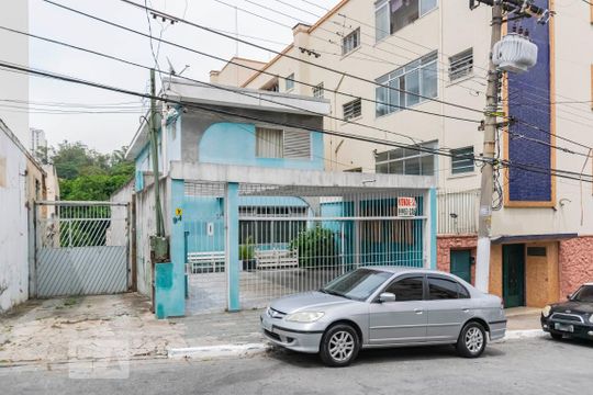 Fachada de casa à venda com 3 quartos, 295m² em Cambuci, São Paulo