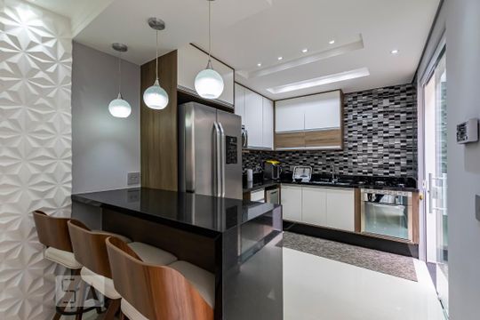1o. Andar - Cozinha de casa à venda com 3 quartos, 215m² em Cambuci, São Paulo