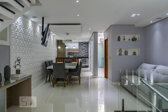 1o. Andar - Sala de casa à venda com 3 quartos, 215m² em Cambuci, São Paulo