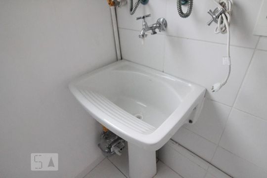 area de serviço de apartamento para alugar com 2 quartos, 54m² em Vila Guilherme, São Paulo