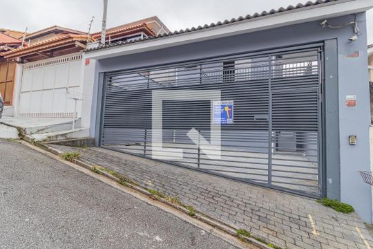 Fachada de casa à venda com 3 quartos, 149m² em Vila Morse, São Paulo