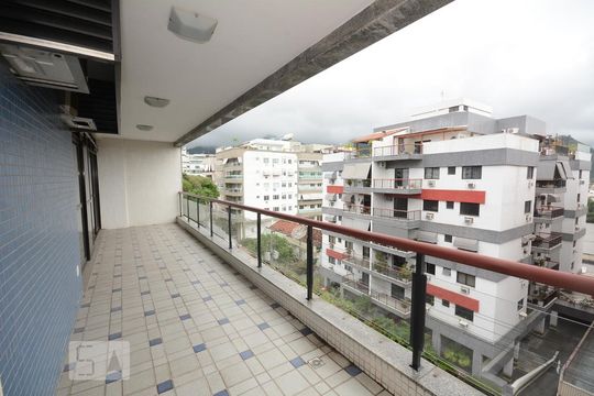 Varanda 1 de apartamento à venda com 4 quartos, 166m² em Freguesia de Jacarepaguá, Rio de Janeiro