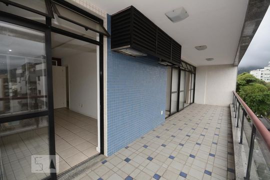 Varanda 1 de apartamento à venda com 4 quartos, 166m² em Freguesia de Jacarepaguá, Rio de Janeiro