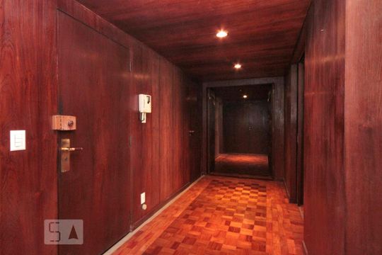 Hall de Entrada de apartamento para alugar com 2 quartos, 400m² em República, São Paulo