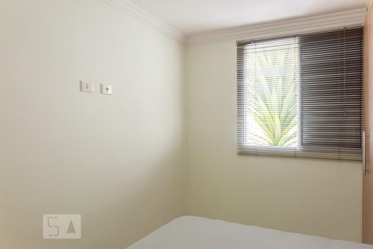 Quarto 2 de apartamento para alugar com 2 quartos, 48m² em Taboão, São Bernardo do Campo