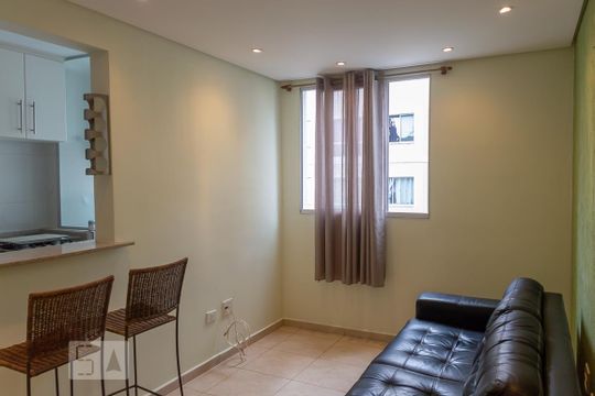 Sala de apartamento para alugar com 2 quartos, 48m² em Taboão, São Bernardo do Campo