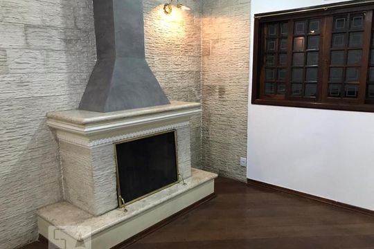 Casa à venda com 3 quartos, 240m² em Osvaldo Cruz, São Caetano do Sul