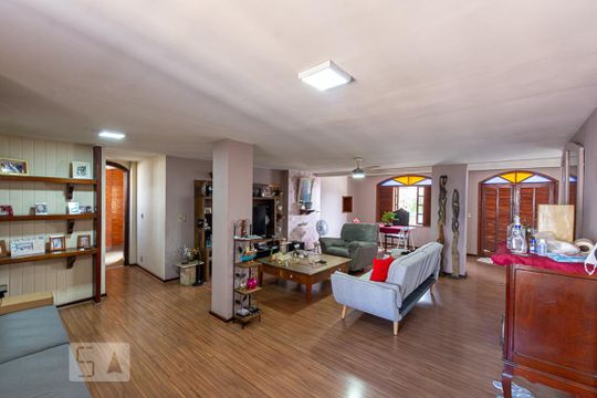 Apartamento à venda com 4 quartos, 265m² em Icaraí, Niterói