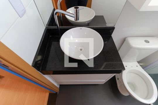 Banheiro de apartamento para alugar com 2 quartos, 43m² em Fundação da Casa Popular, Campinas