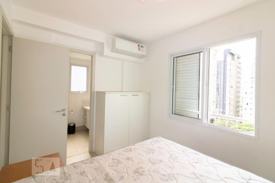 Quarto de kitnet/studio para alugar com 1 quarto, 51m² em Itaim Bibi, São Paulo