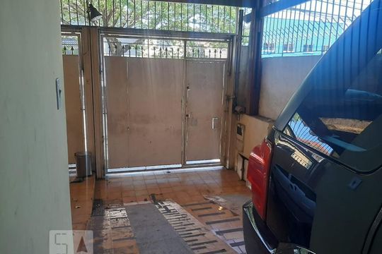 Garagem de casa à venda com 4 quartos, 180m² em Jabaquara, São Paulo