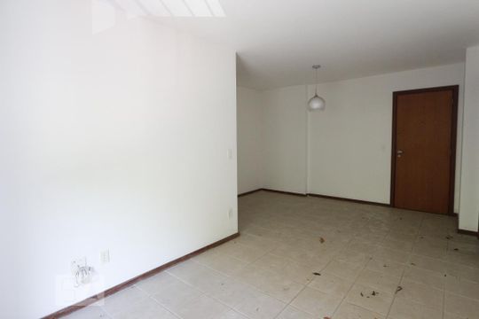 Sala de apartamento à venda com 3 quartos, 84m² em Pechincha, Rio de Janeiro