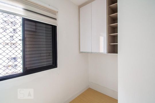 Suíte de apartamento para alugar com 2 quartos, 59m² em Vila Brasílio Machado, São Paulo