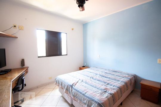 Quarto de casa à venda com 3 quartos, 272m² em Jabaquara, São Paulo